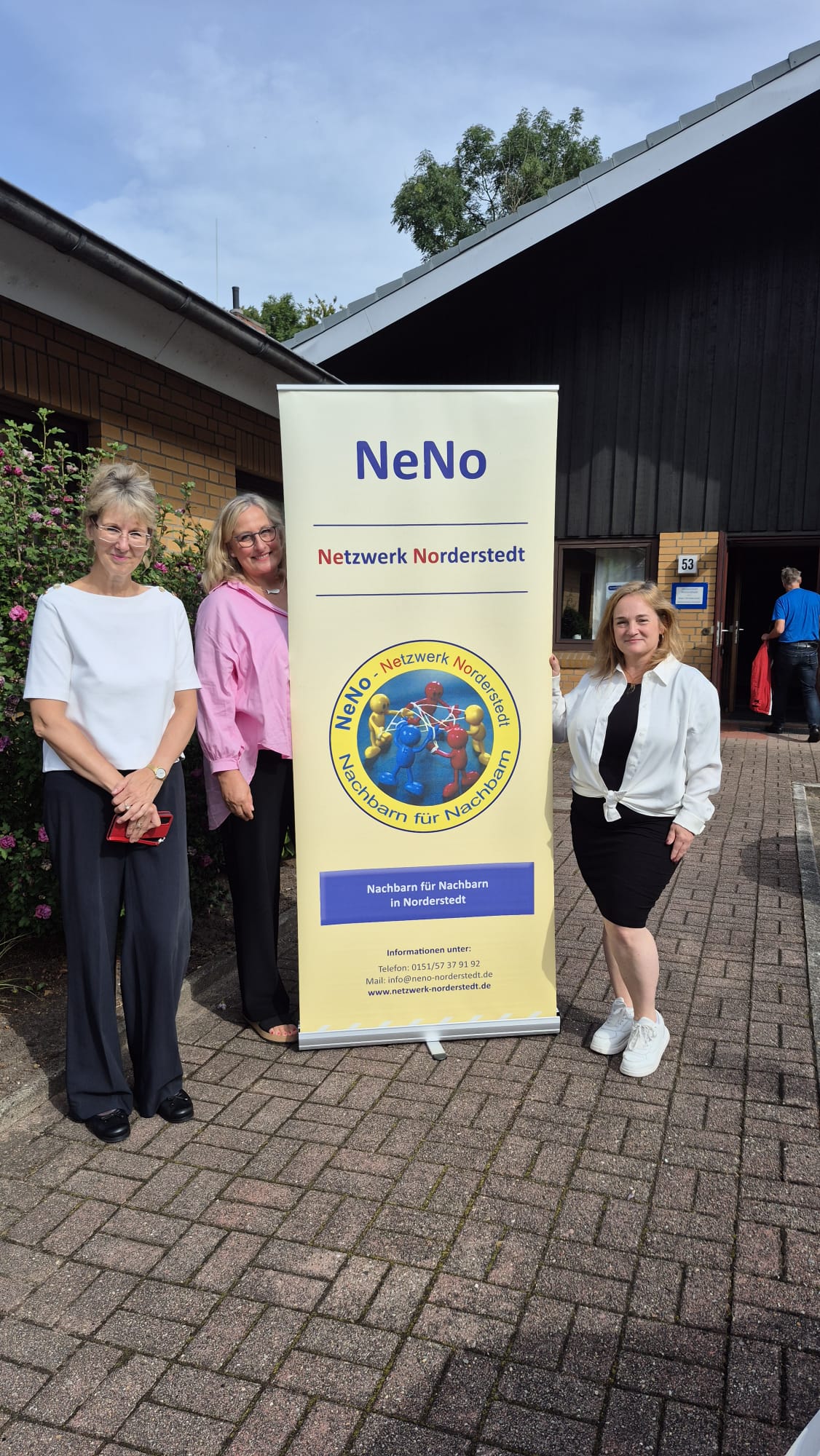 (v.l.n.r.: Jeannine Strozynski/Leiterin Sozialwerk freut sich über die neuen NeNo-Koordinatorinnen: Kerstin Fähndrich und Angelique Rode)