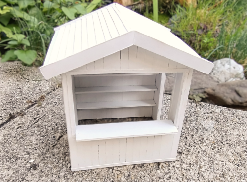 Miniatur-Marktstand aus Pappe