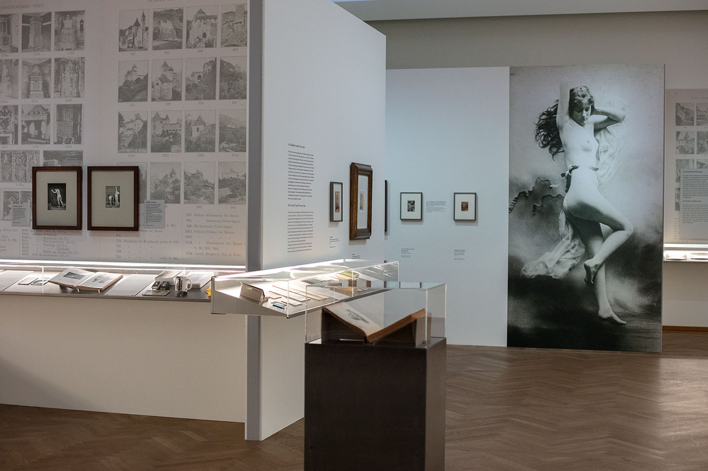 Leopold Museum,GESCHÄFTE MIT KOPIEN Der „Fotografische Kunstverlag Otto Schmidt“, Wien 2022