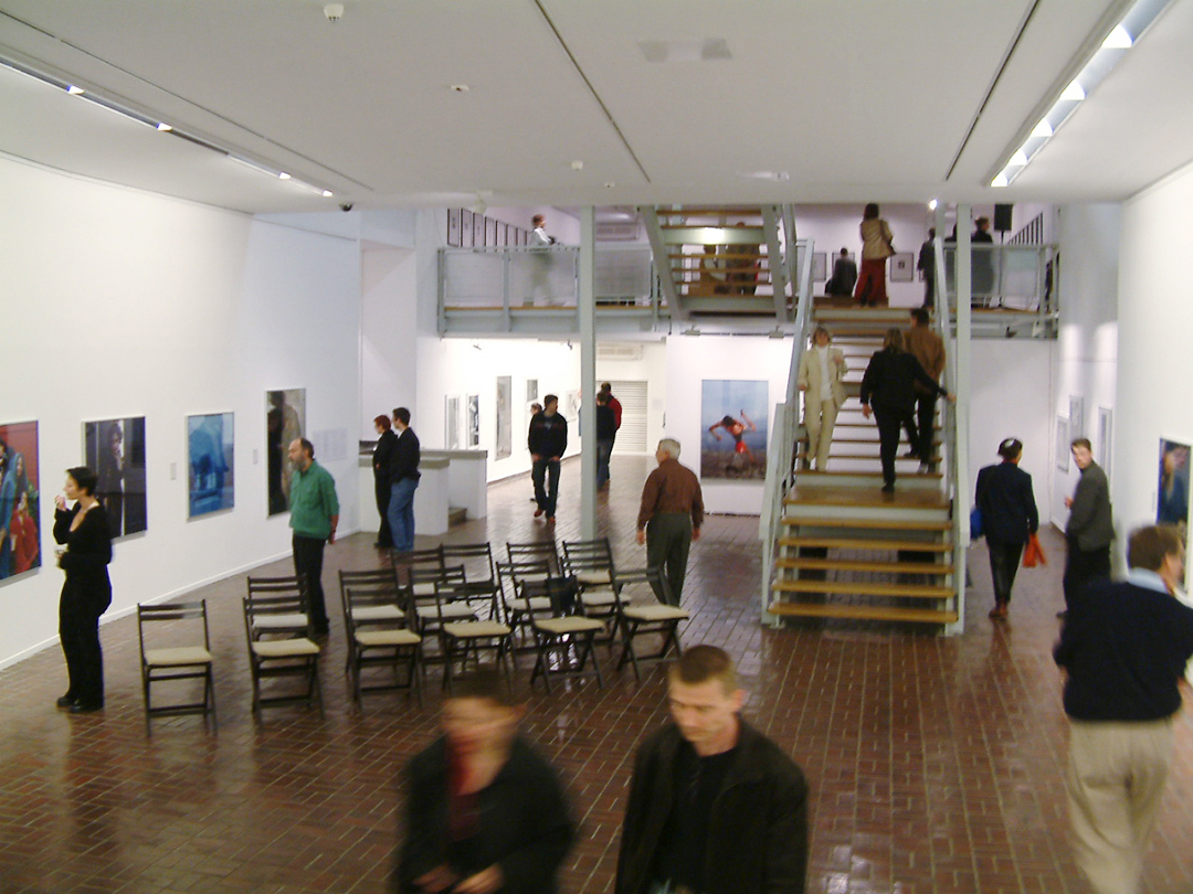  Die Vergangenheit hat erst begonnen, The Past Has Only Just Begun, Kunsthalle Erfurt, 2004