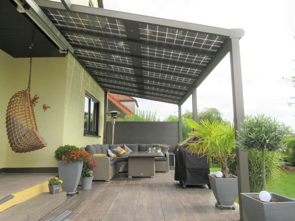 Alu Terrassendach 0,- € mit Solar als Sonnenschutz - Solarcarporte.de