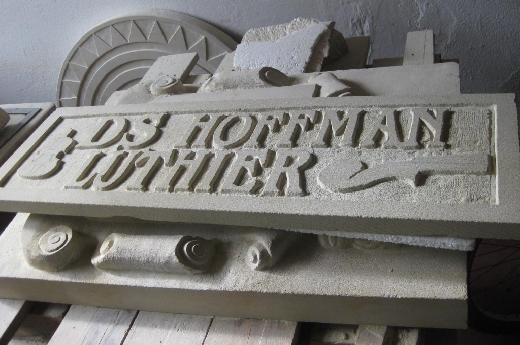 6- Letras y ornamentos despejados