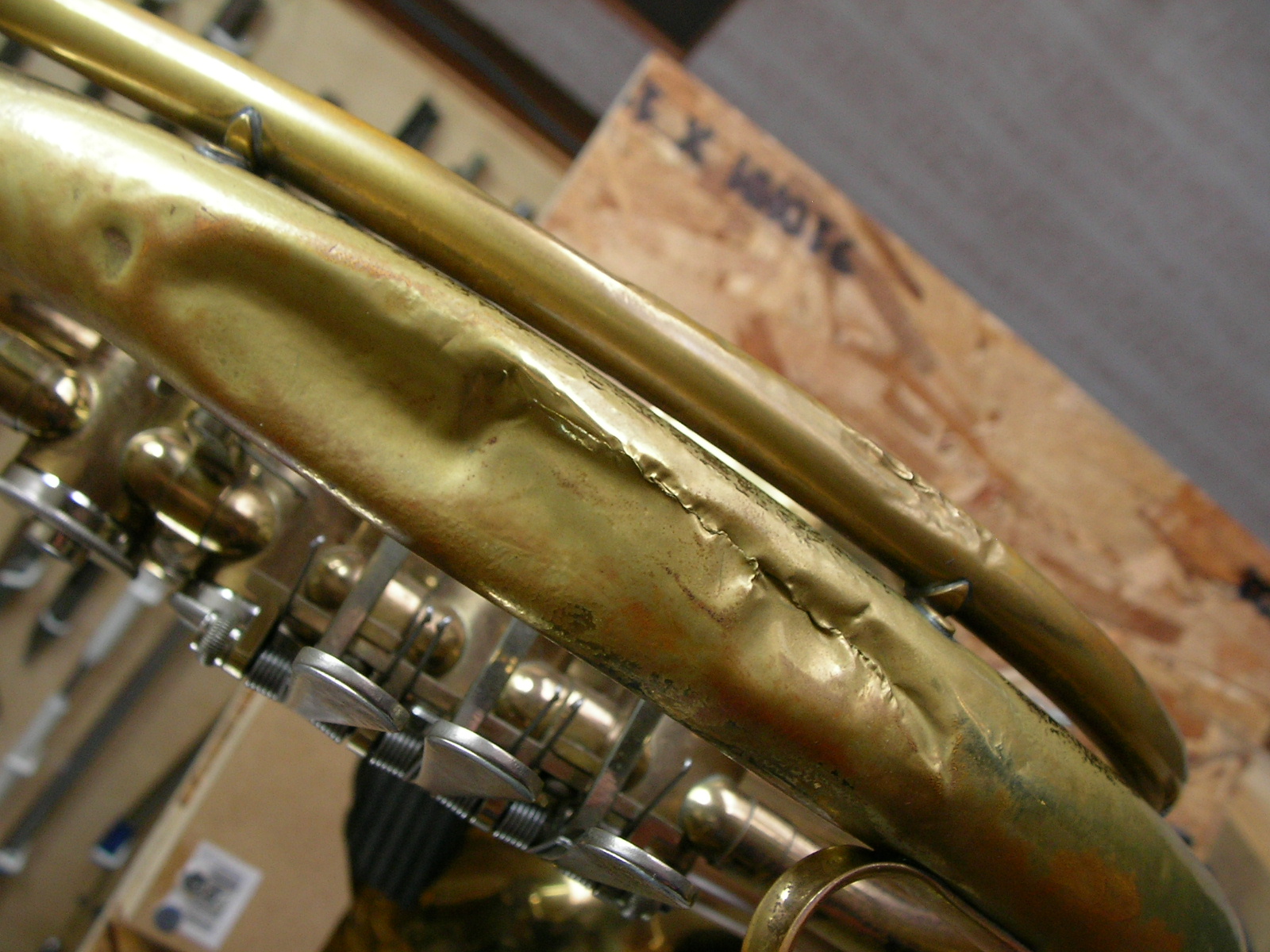 フレンチホルン 学校備品 凹み ガード取り付け 溶接 管楽器修理工房 Happysound Brass&Wind Repair ハッピーサウンド