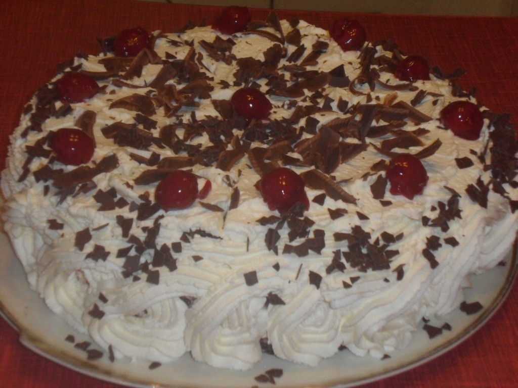 Schwarzwälderkirschtorte mit 3 Böden