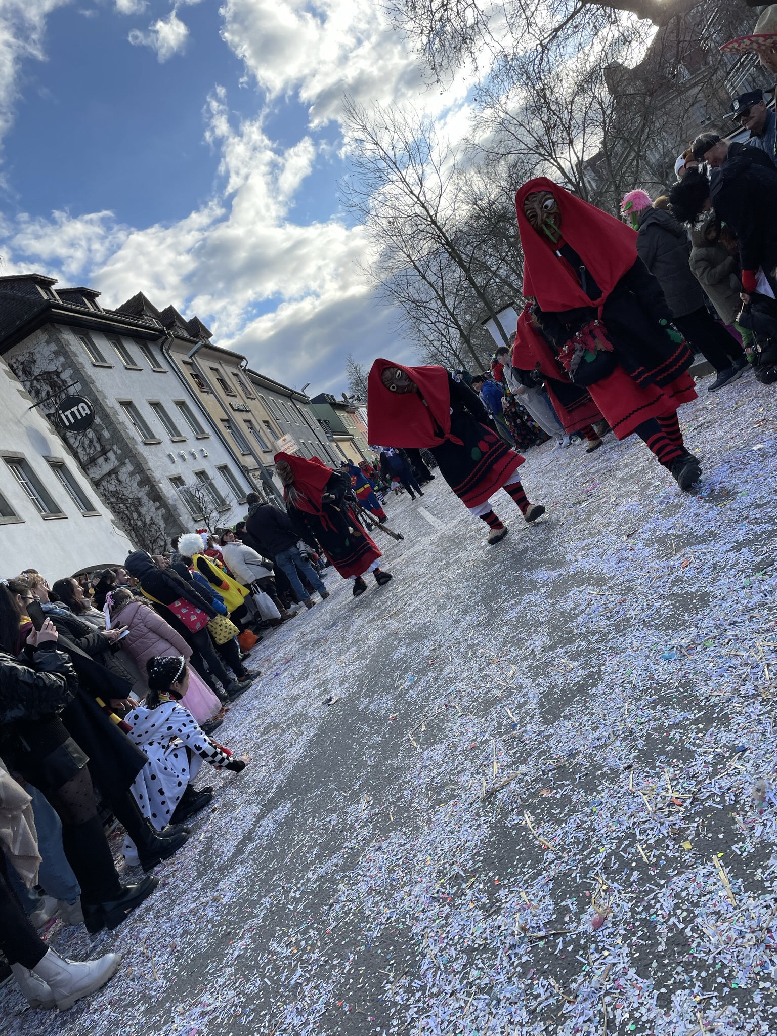 Umzug Konstanz Bruderhof Waldschrat Zunft