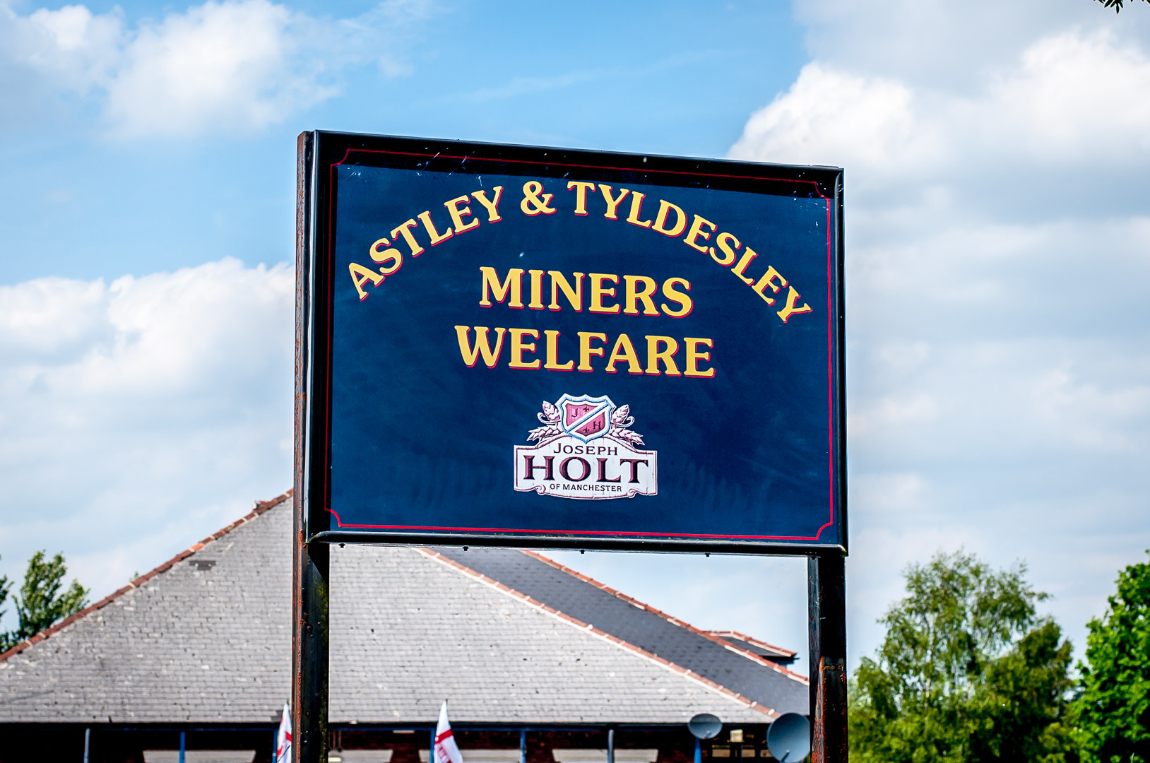 Gin Pit Village iaincrowder