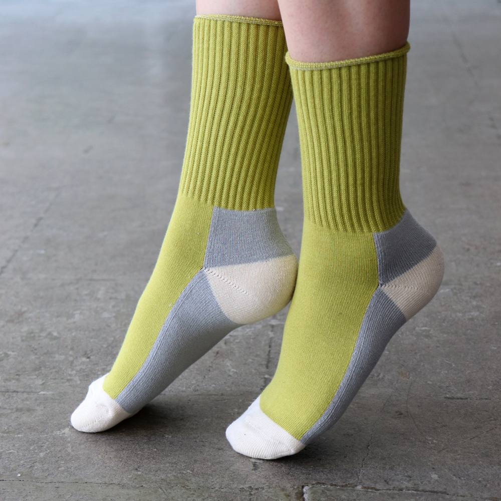 オーガニックコットン素材の日本製の足底パイル編みレディース靴下