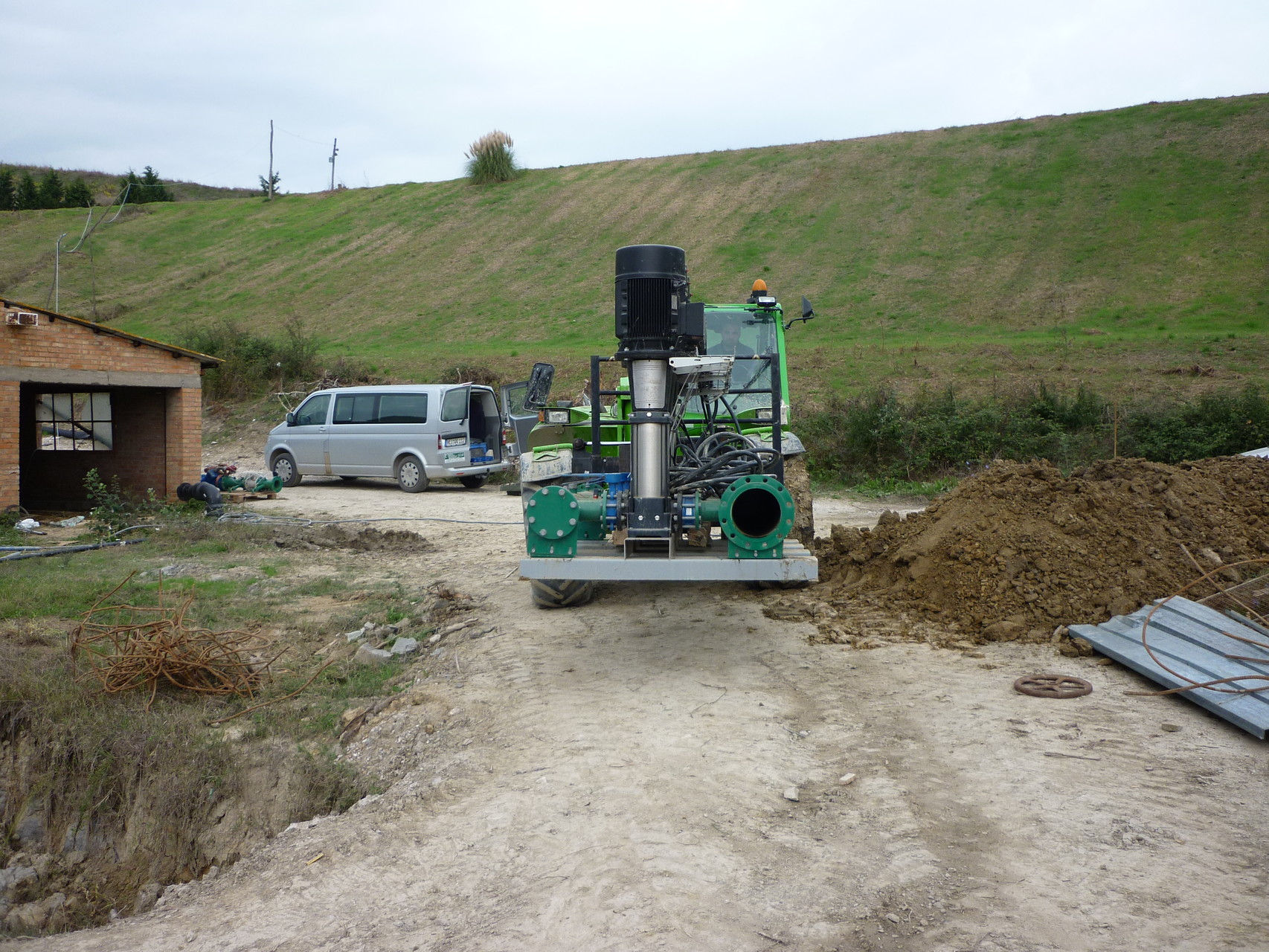 Installation von zwei Pumpstationen auf dem Golfplatz Castellfalfi Italien