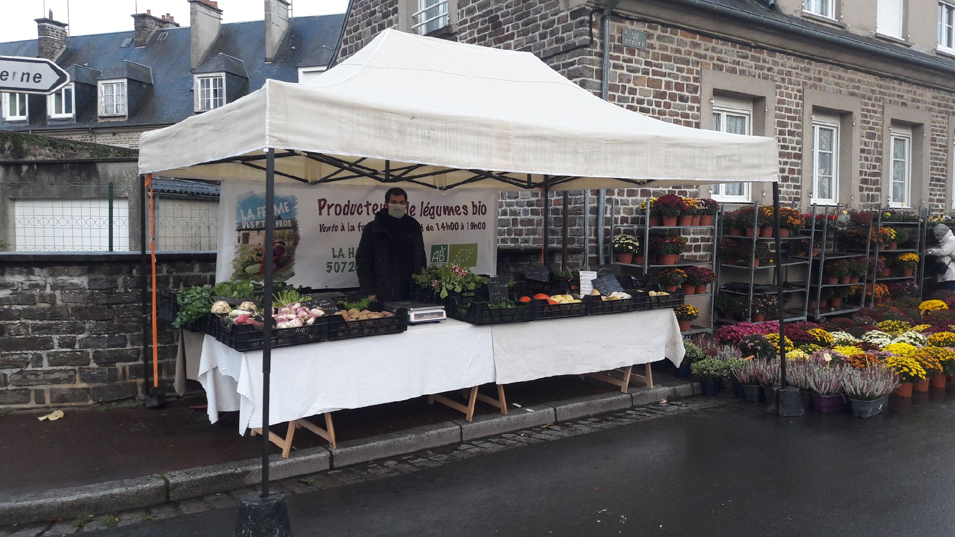 Premier marché à St Hilaire !