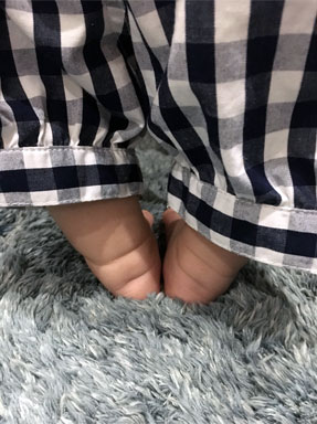 わが子のムチムチの足!