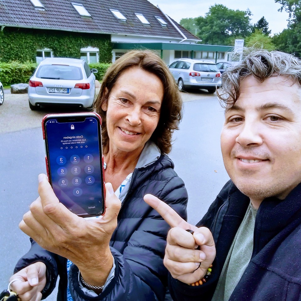 Handy am Strand verloren!