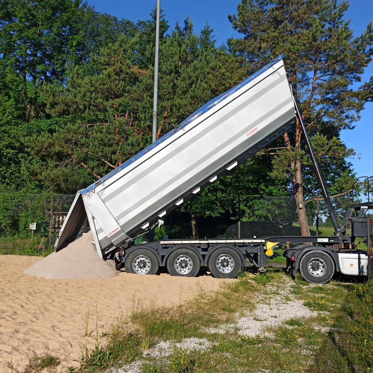 Ankunft Sand Laster 1