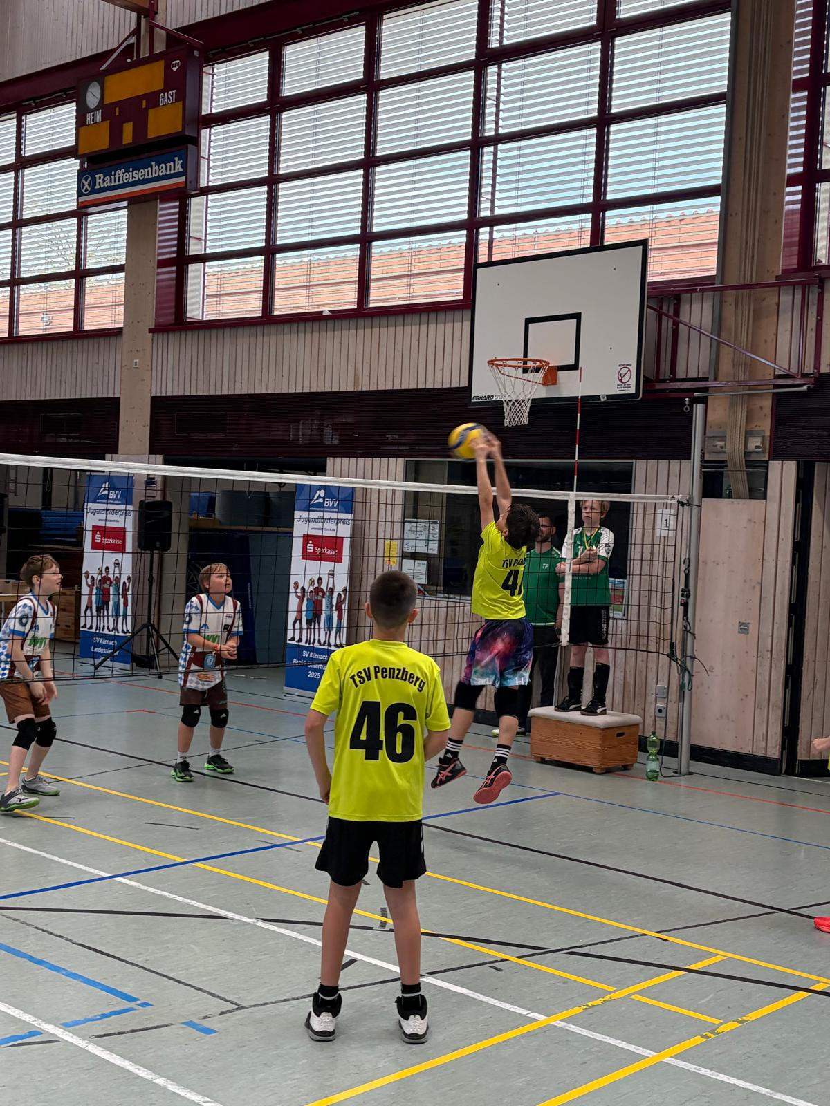 U12: Mika im Block