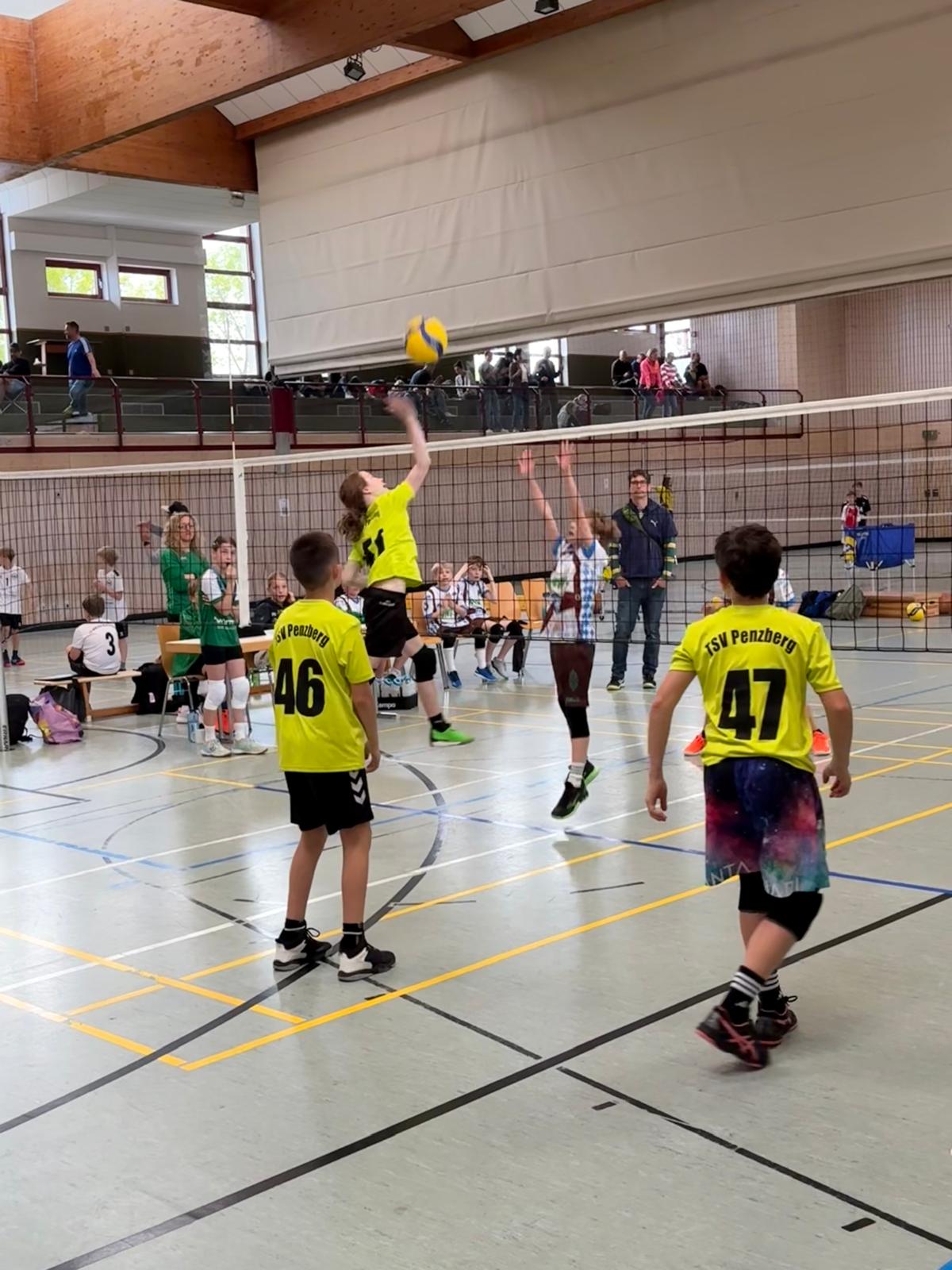 U12: Niklas im Angriff