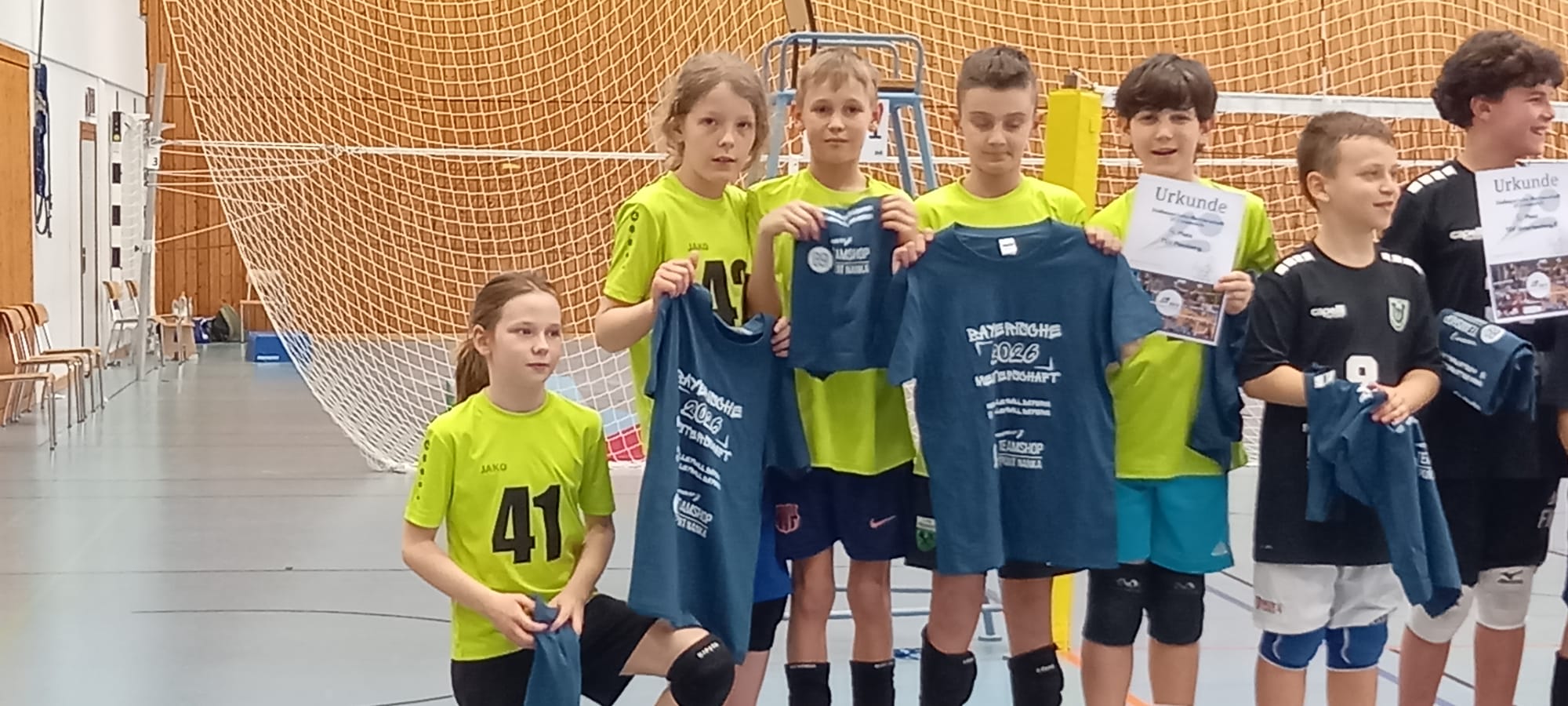 U12: Fahrkarte (Shirt) zur "Bayerischen" gelöst
