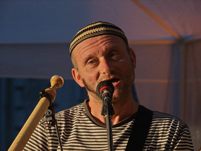 Konzerte im Bürgerhof 25.06.09 "Alphorn und MannsBilder" Alfons Fischer - Freiwilligen-Zentrum Augsburg - Foto: Hugo Fössinger