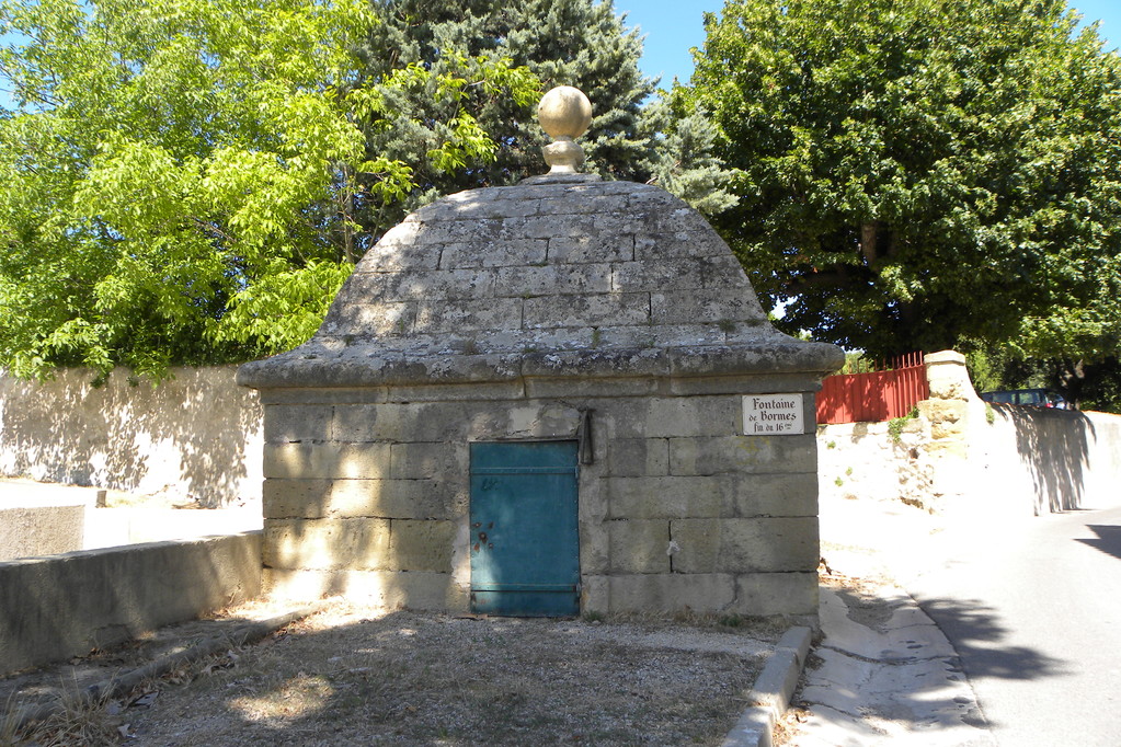 Fontaine des Bormes Eyguières 