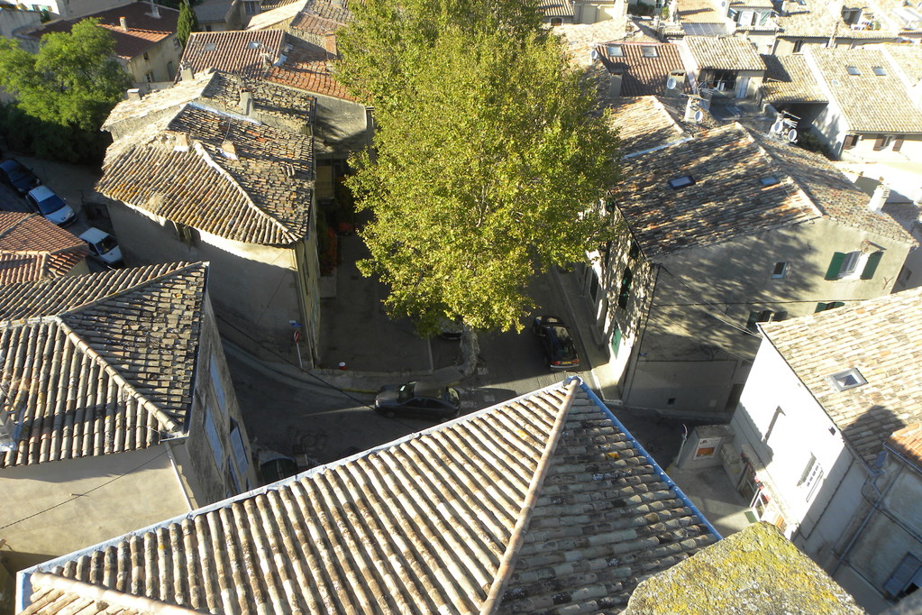 Vue de l'église sur le village