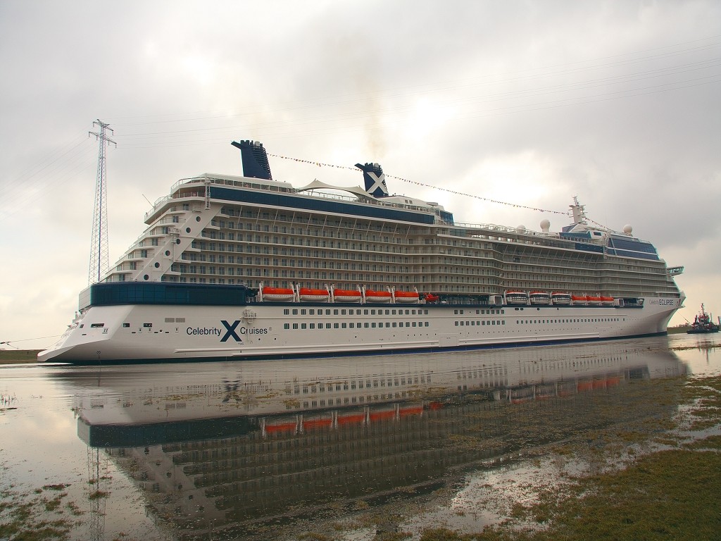 317m Schiff