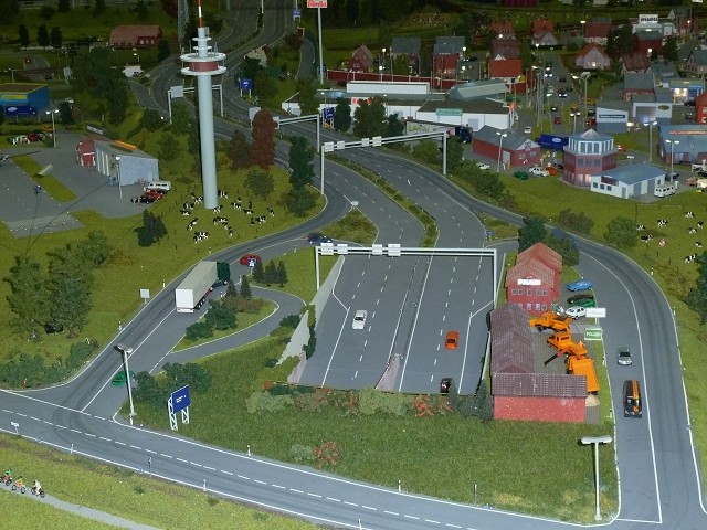 Autobahn A31 Emstunnel bei Leer im Miniataurland