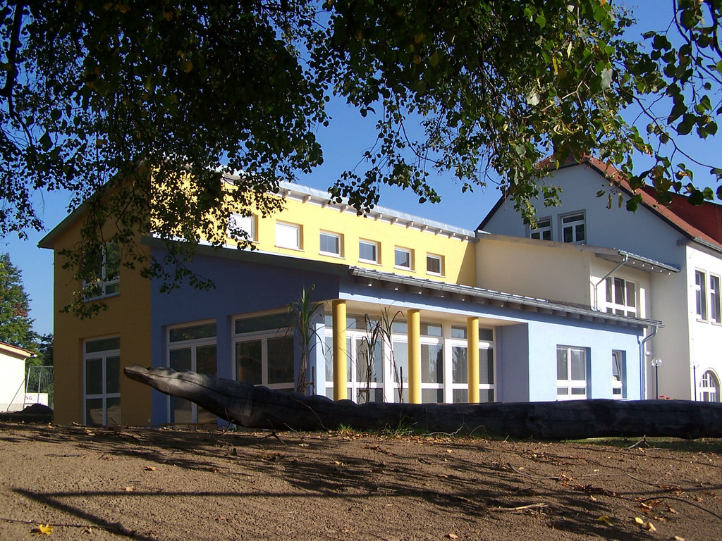 An-und Umbau Gemeindeamt Bretnig zu einer KITA, Bretnig-Hauswalde, Am Klinkenplatz (2005)