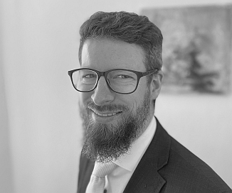 Dr. Peter Gloß