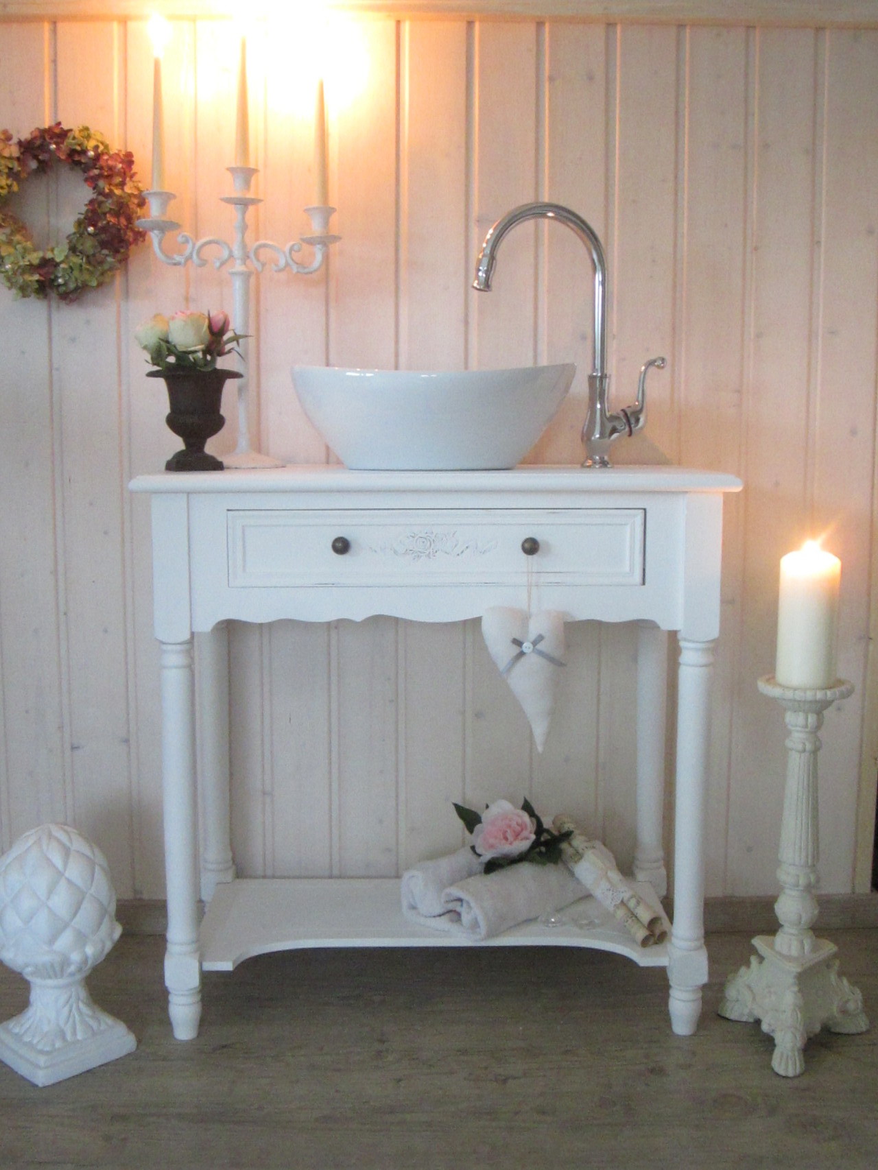 Waschtische Badezimmer Mit 3-Loch Armatur Im Englischen Stil