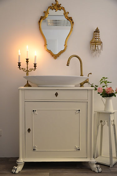 Antike Waschtische - funktionstüchtig aufgearbeitet - Land & Liebe