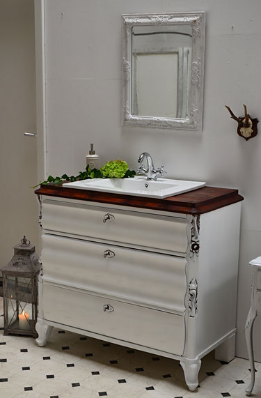 Nostalgische Waschtische - Land & Liebe Badmöbel Landhaus