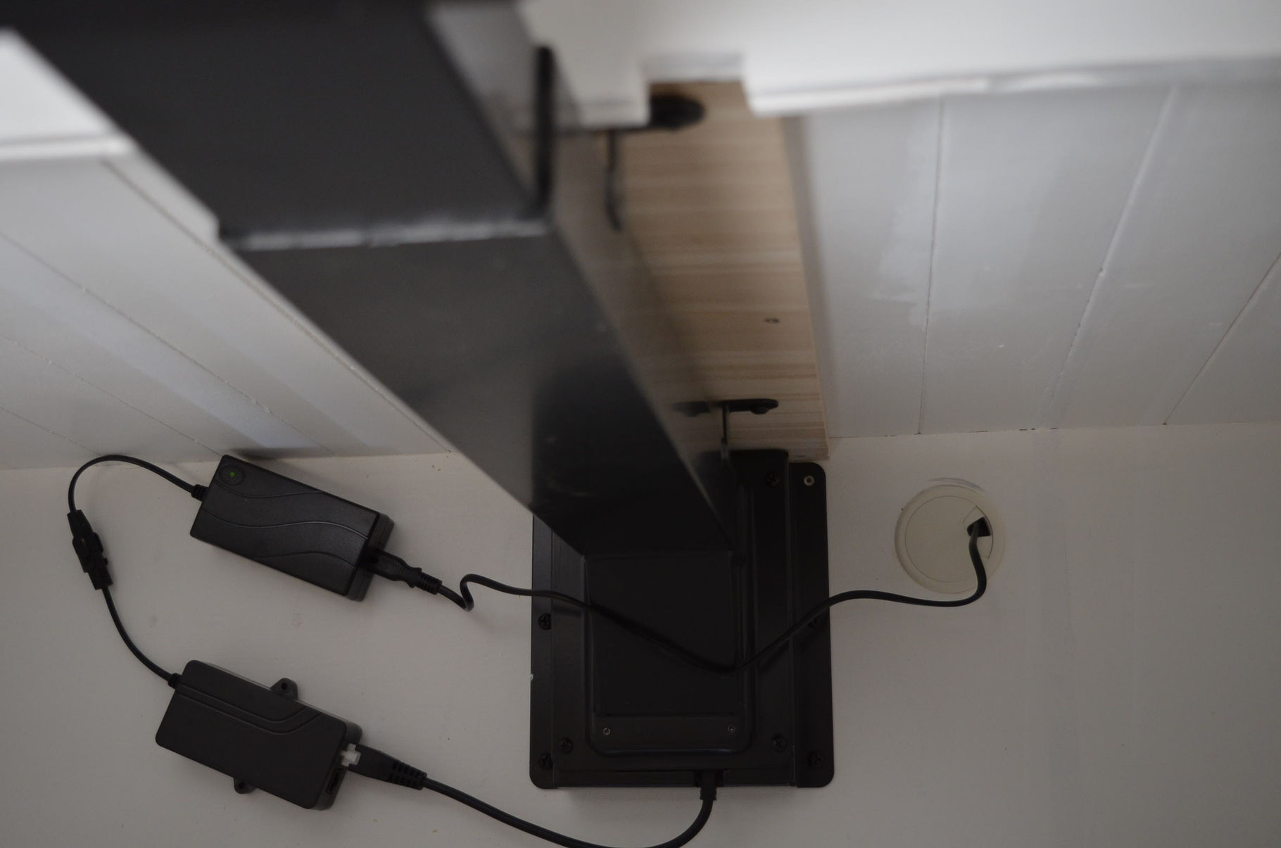 Fernseh-Schränke mit Lift - Land & Liebe Badmöbel Landhaus