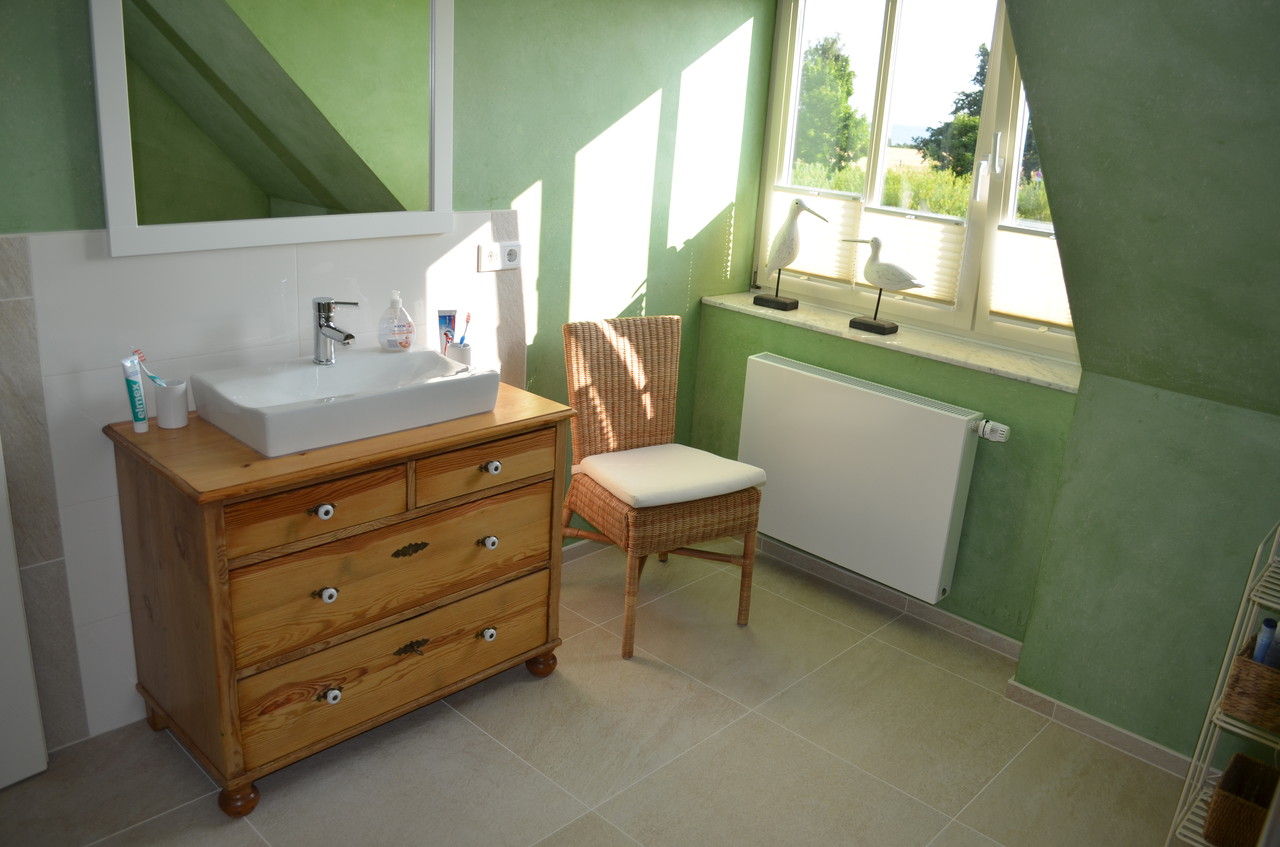 Naturholz-Waschtisch mit Meeres-Sehnsucht - Land & Liebe Badmöbel Landhaus