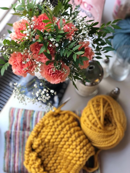 Knitting Date / Wooladdicts FIRE / Farbton Ocker
