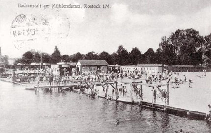 So sah das Flussbad Rostock um 1930 aus 