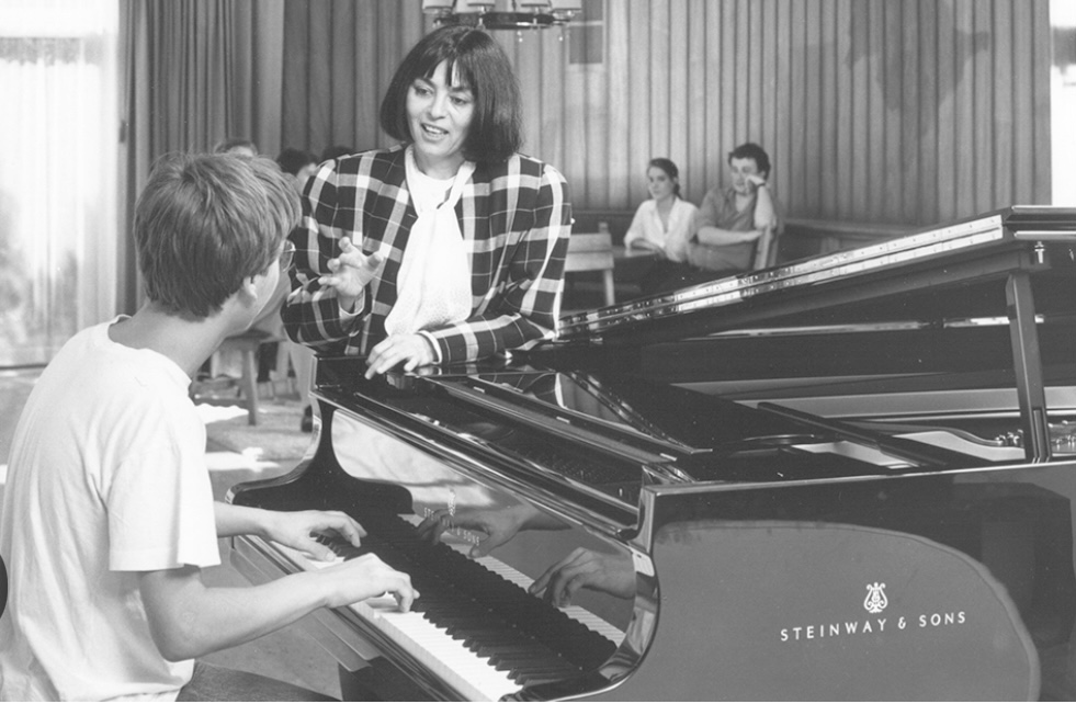 Heinrich Neuhaus Stiftung - Ein musikalisches Kapitel in Weggis