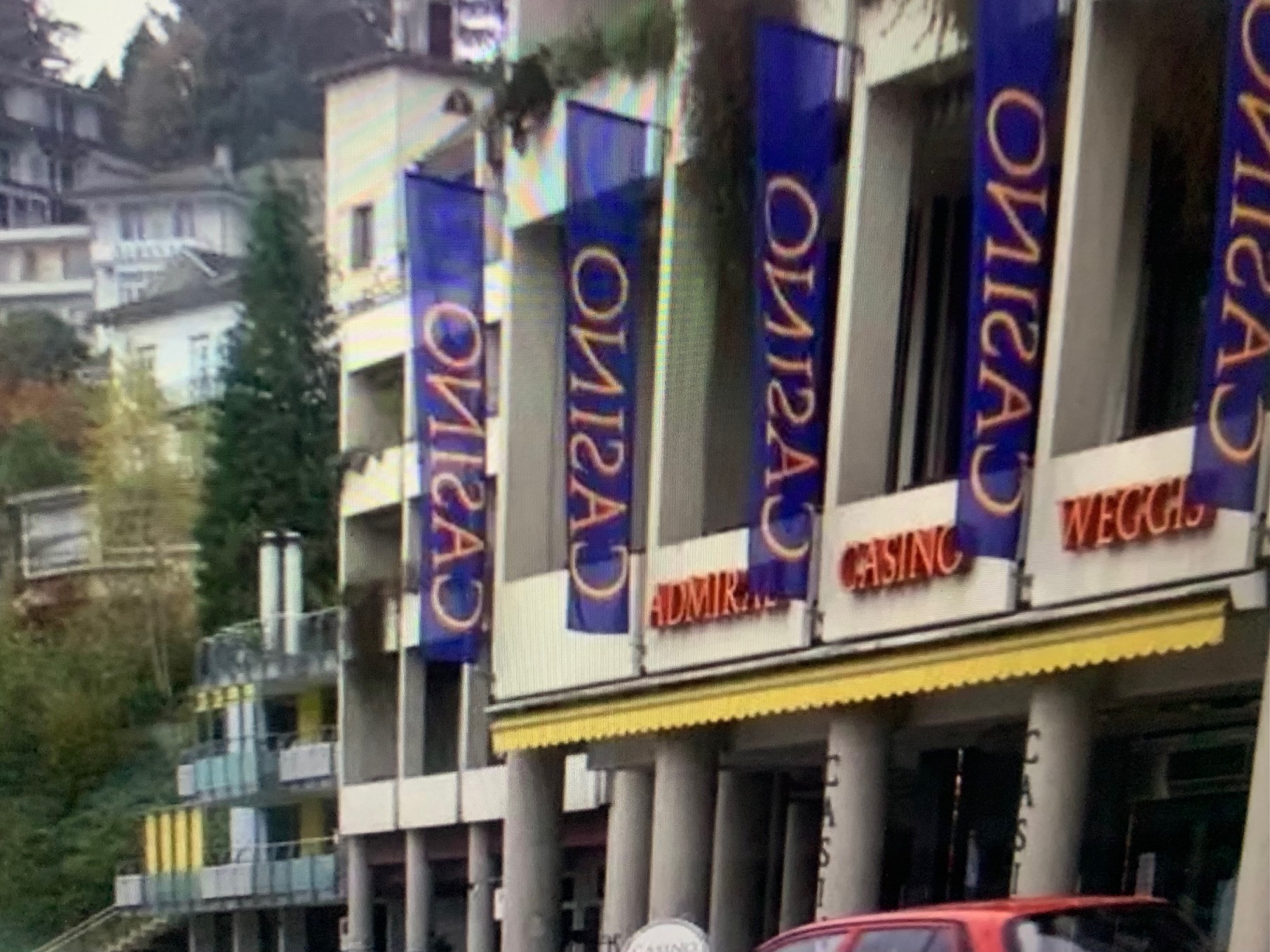 Islamischen Universität oder Casino?  Reminiszenzen aus der wechselvollen Geschichte des Post Hotels