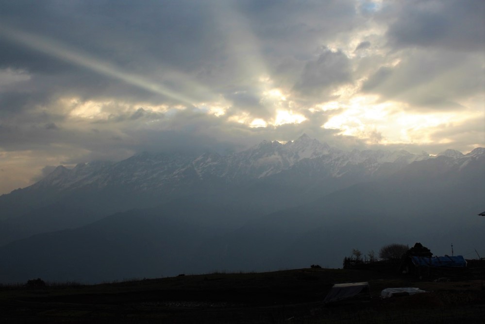 Levé du soleil sur les monts du Langtang