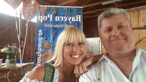 Bianca und Jürgen auf einer Hochzeitsfeier in Bayern