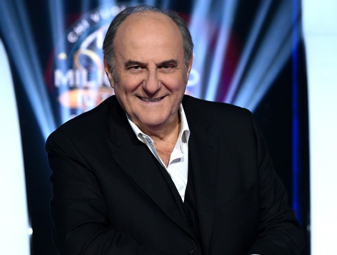Gerry Scotti conduce Chi vuol essere milionario? con una formula inedita