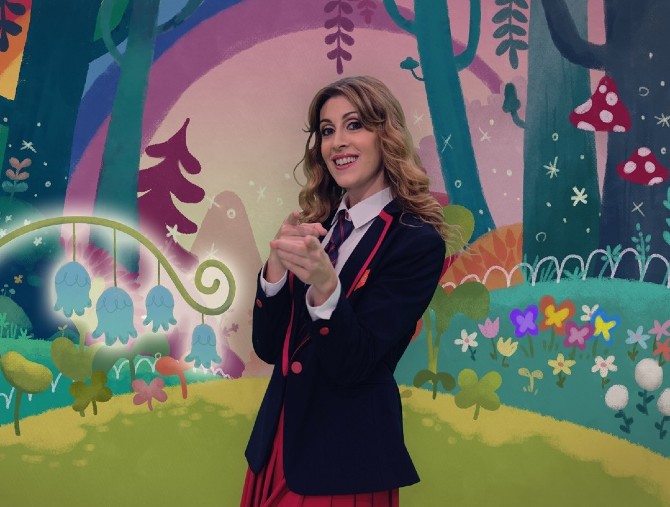 Torna Hello Yoyo con Laura Carusino