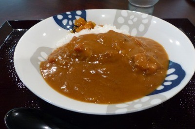 ＋坊主はカレーで腹ごしらえ