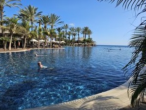 Lopesan Luxushotel Meloneras Maspalomas mit Flug & Privattransfer beim Kanarenkenner Olaf Diroll buchen