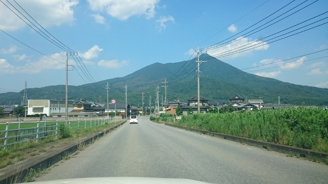 道路から見える筑波山