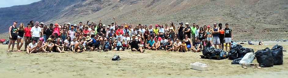 Beachcleaning People in Lanzarote, COUP, Lanzarote Limpia, Fight fore nature, Donate, Spende, donacion, GRACIAS, thankyou