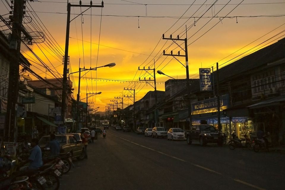 Ein toller Sonnenuntergang in Trang Stadt