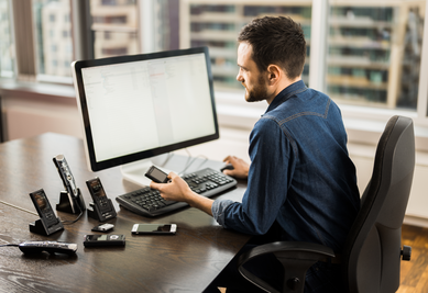 Bellen met de helpdesk Spraakherkenning