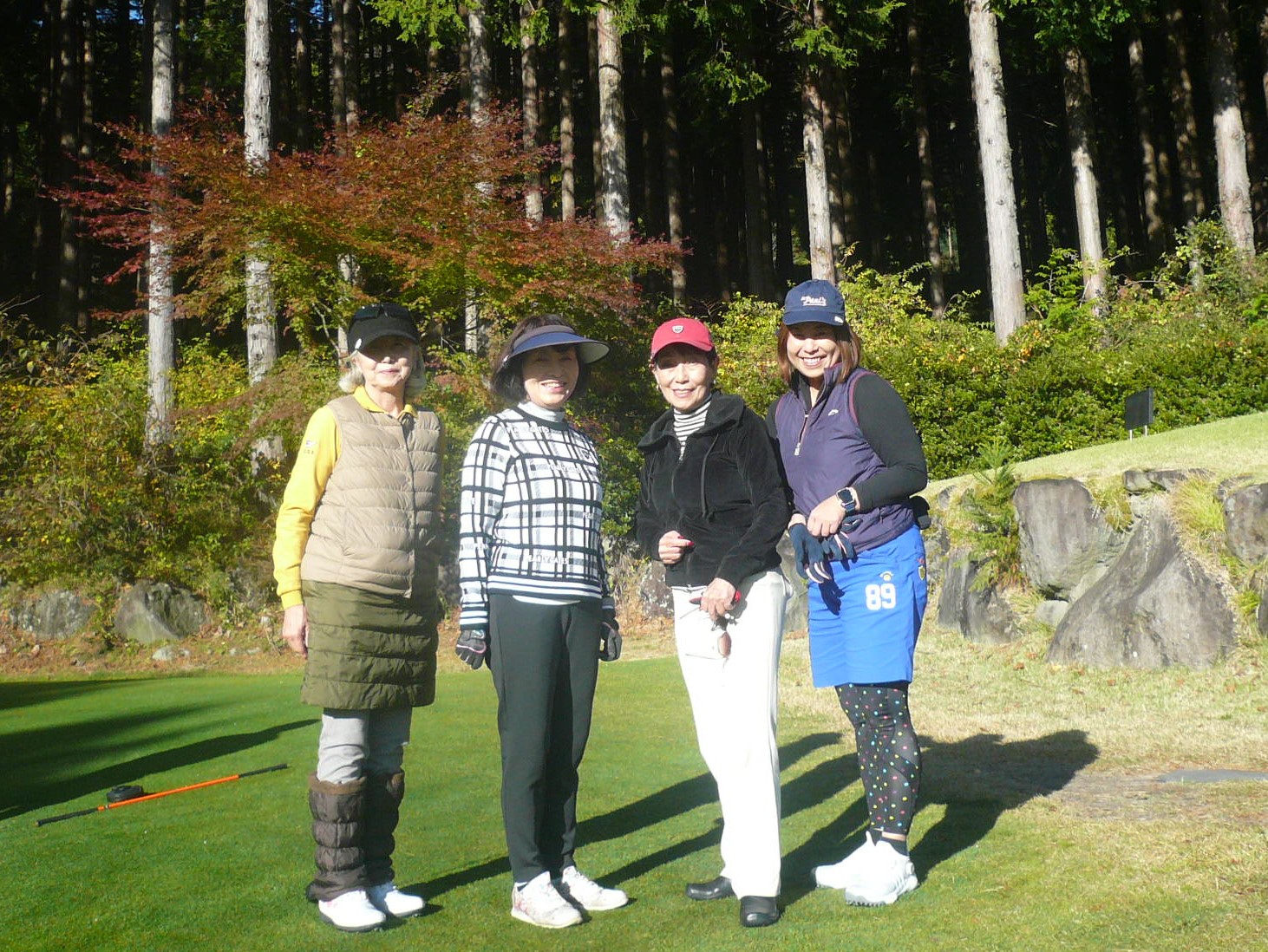 2組は女子だけで組みましたNPゲットした勝俣裕子、小宮、橋本、優勝した勝俣優子