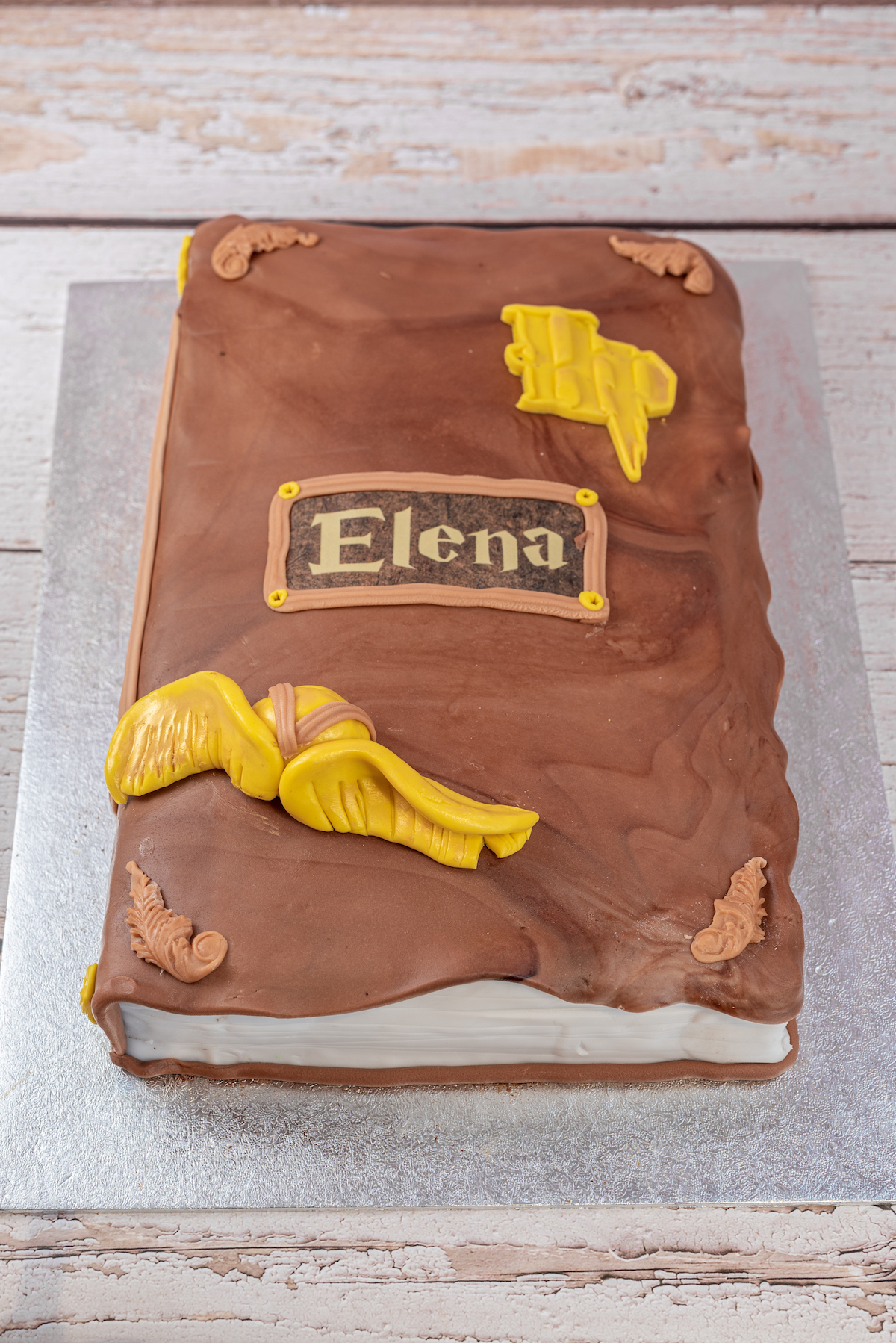 Gateaux D Anniversaire Harry Potter Salon De The Createurs De Gateaux Lyon Croix Rousse