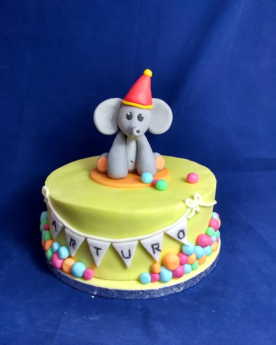 gâteau anniversaire éléphanteau