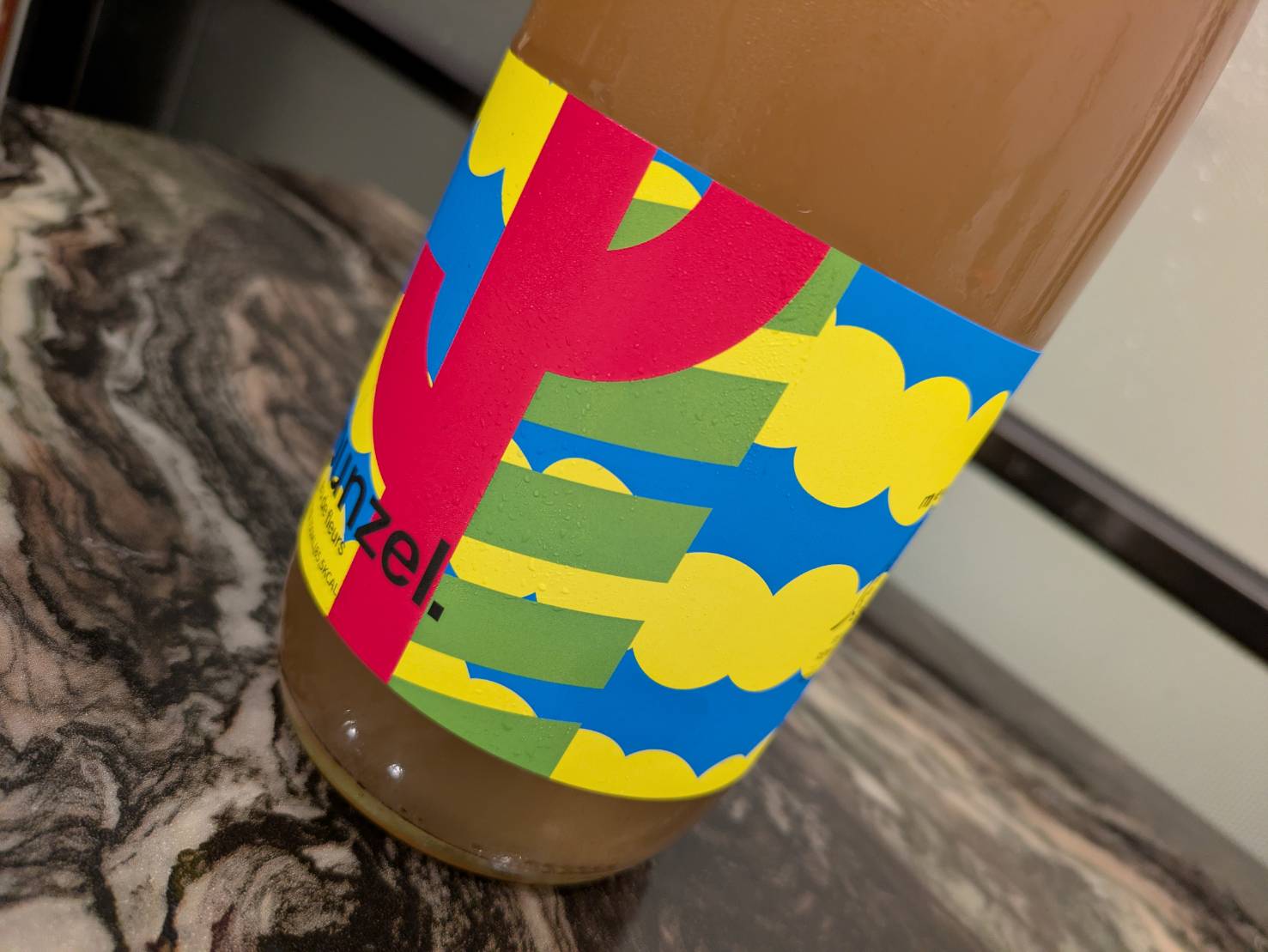 ルバーブのノンアルコールワイン