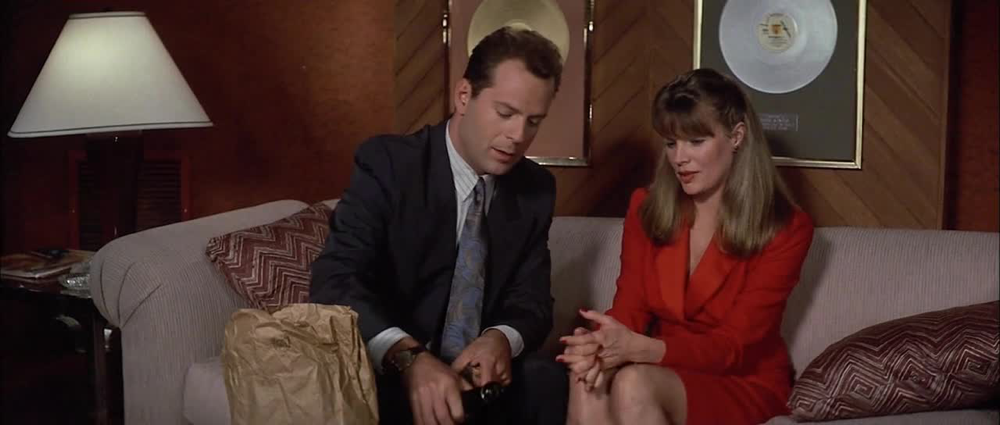 Bruce Willis & Kim Basinger in Blind Date